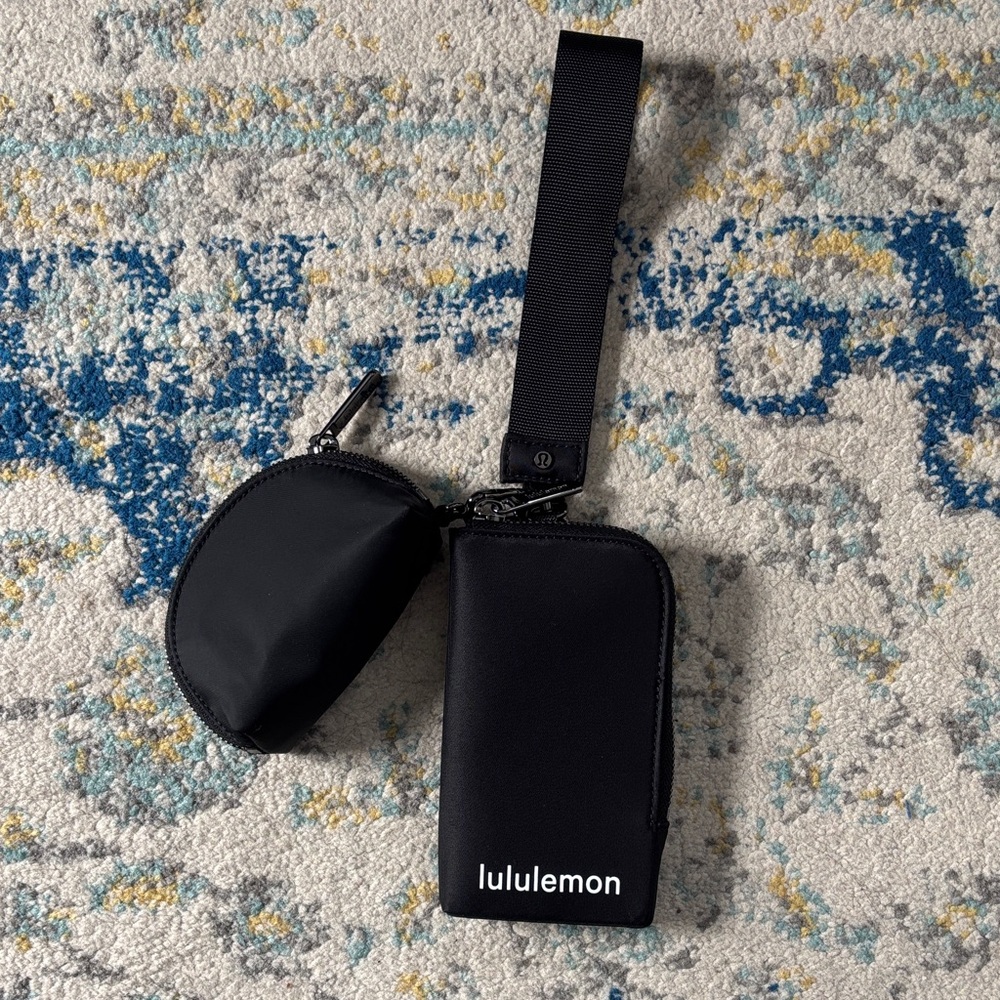 lululemon athletica dual pouch wristlet